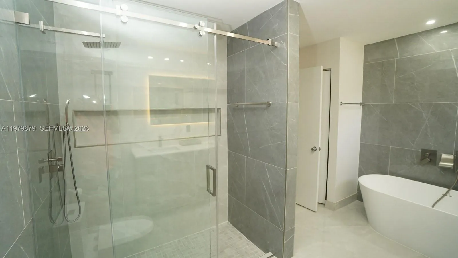 3251 W Inverrary Blvd W, Lauderhill, Florida 33319, Lauderhill, Florida 33319, 3 Bedrooms Bedrooms, ,2 BathroomsBathrooms,Residential,For Sale,3251 W Inverrary Blvd W, Lauderhill, Florida 33319,A11979879