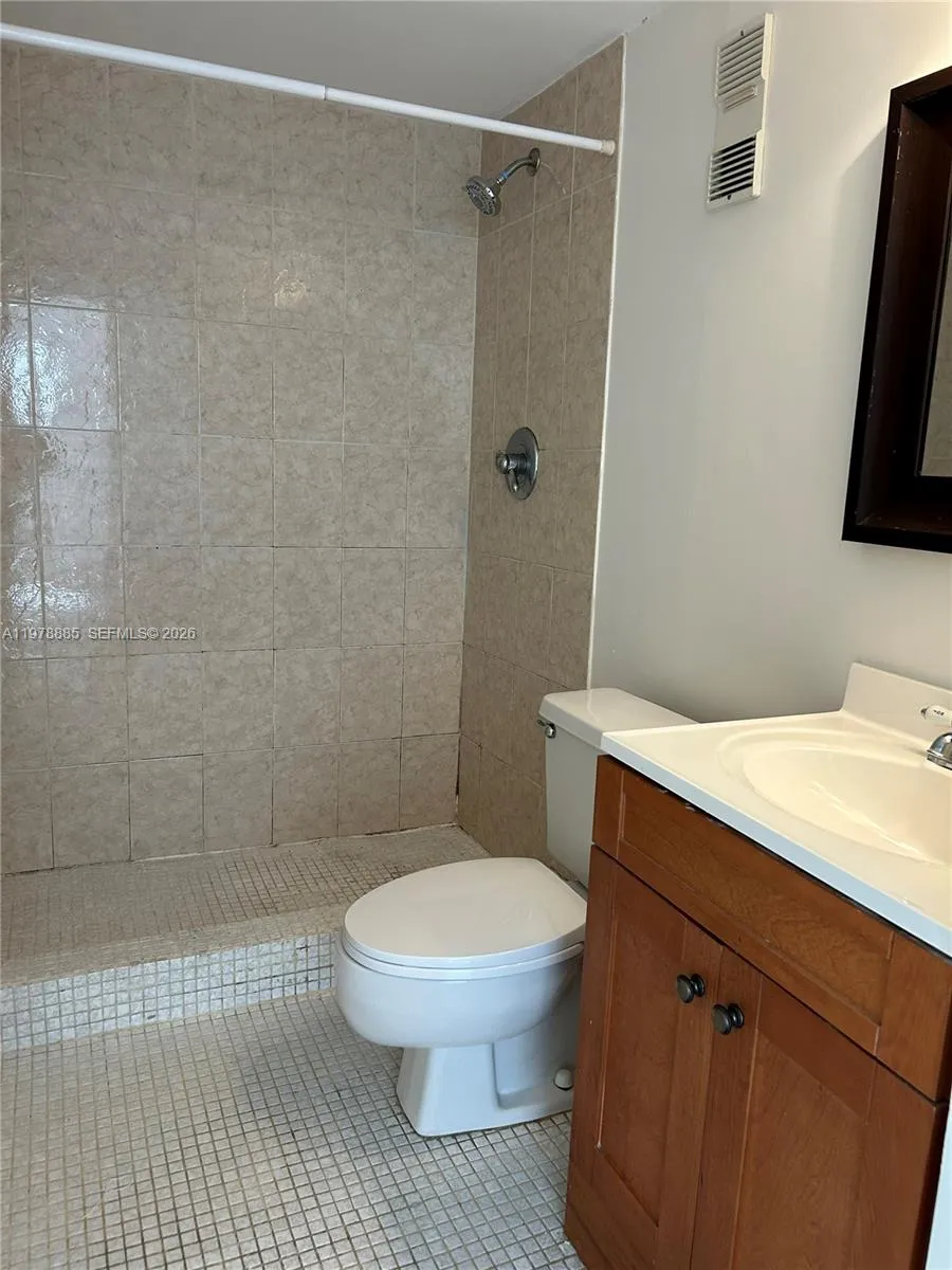 1673 Bay Rd 306, Miami Beach, Florida 33139, Miami Beach, Florida 33139, 2 Bedrooms Bedrooms, ,2 BathroomsBathrooms,Residential,For Sale,1673 Bay Rd 306, Miami Beach, Florida 33139,A11978885