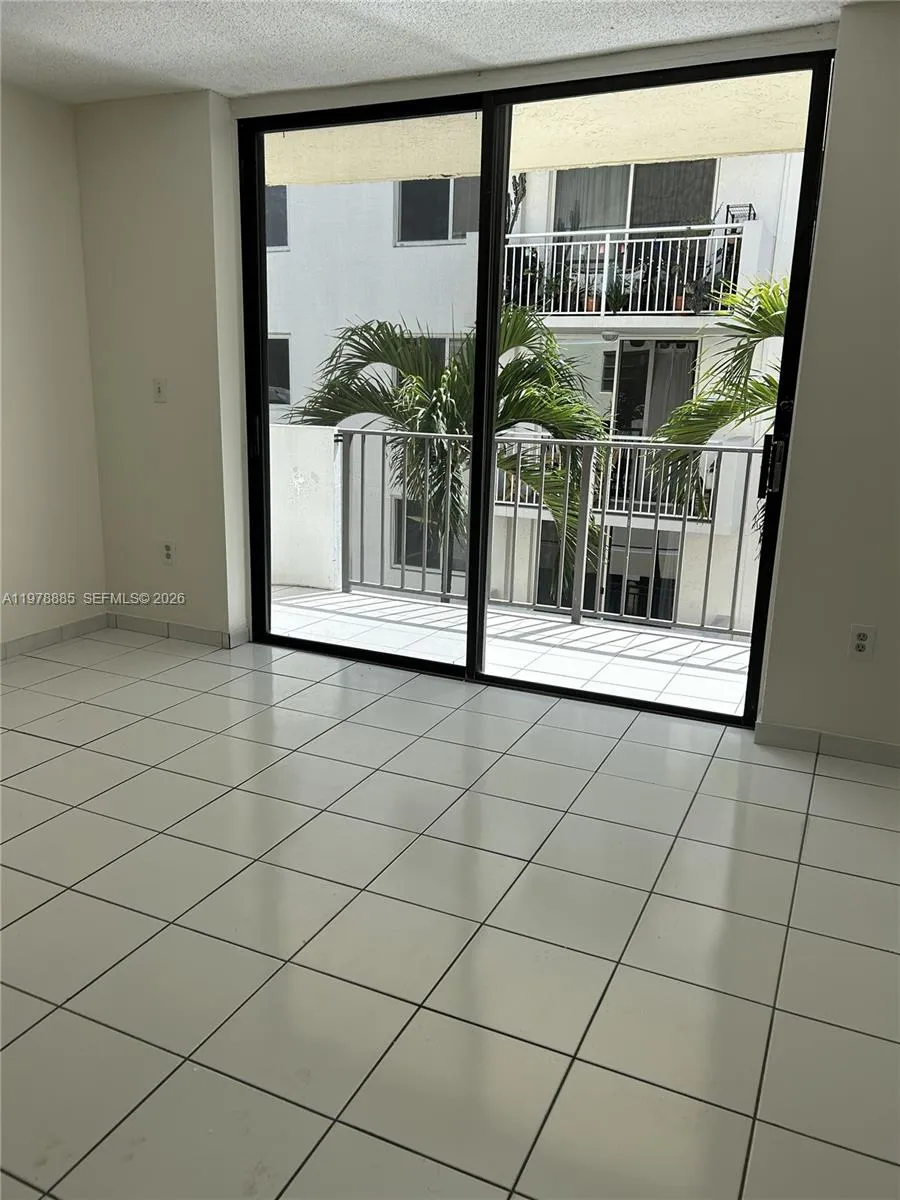 1673 Bay Rd 306, Miami Beach, Florida 33139, Miami Beach, Florida 33139, 2 Bedrooms Bedrooms, ,2 BathroomsBathrooms,Residential,For Sale,1673 Bay Rd 306, Miami Beach, Florida 33139,A11978885