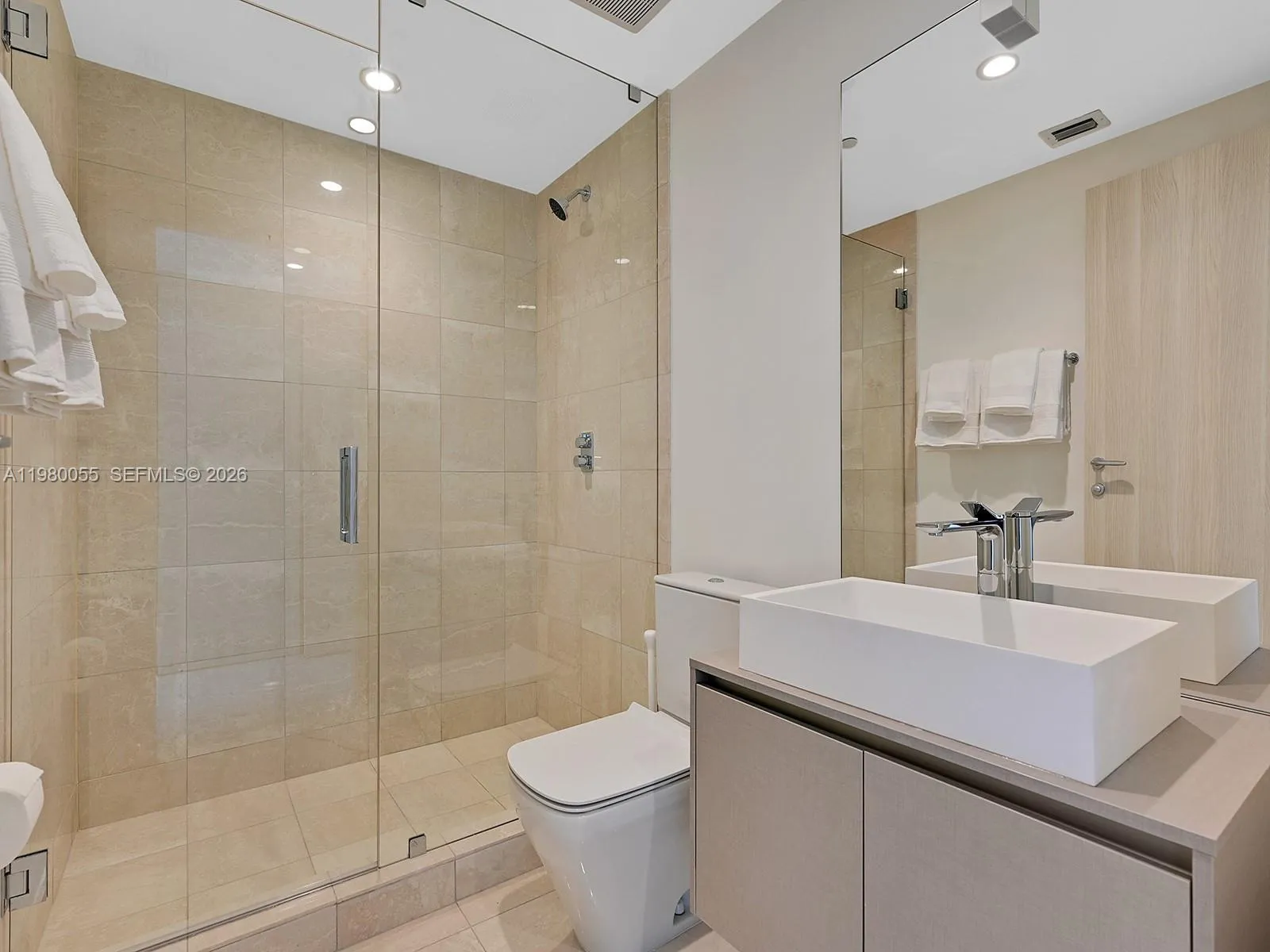 1000 Brickell Plz 3402, Miami, Florida 33131, Miami, Florida 33131, 3 Bedrooms Bedrooms, ,3 BathroomsBathrooms,Residential Lease,For Rent,1000 Brickell Plz 3402, Miami, Florida 33131,A11980055