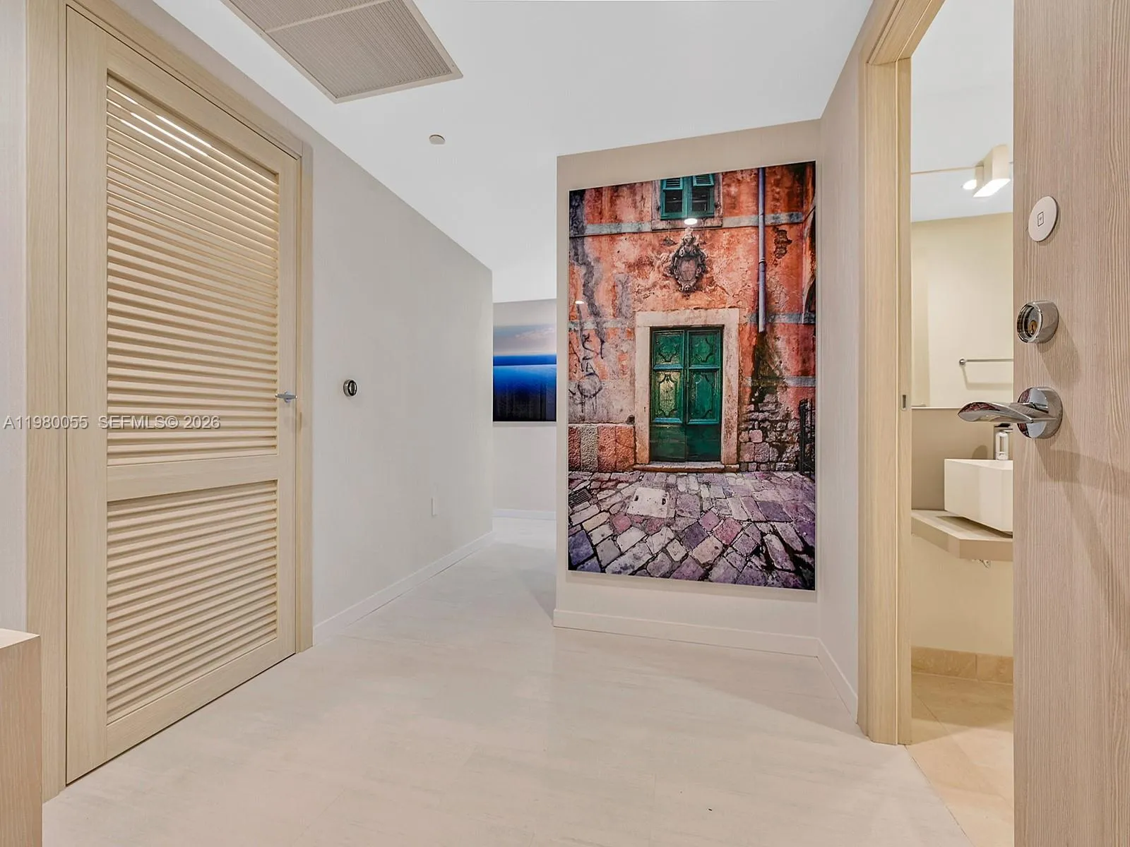 1000 Brickell Plz 3402, Miami, Florida 33131, Miami, Florida 33131, 3 Bedrooms Bedrooms, ,3 BathroomsBathrooms,Residential Lease,For Rent,1000 Brickell Plz 3402, Miami, Florida 33131,A11980055