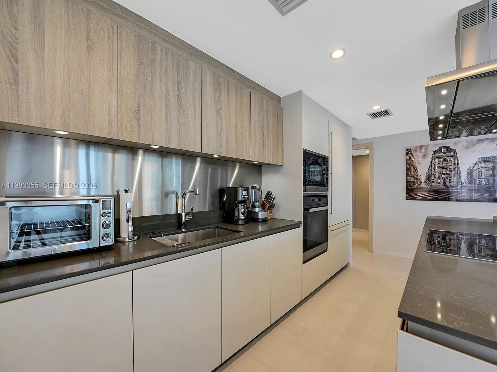 1000 Brickell Plz 3402, Miami, Florida 33131, Miami, Florida 33131, 3 Bedrooms Bedrooms, ,3 BathroomsBathrooms,Residential Lease,For Rent,1000 Brickell Plz 3402, Miami, Florida 33131,A11980055
