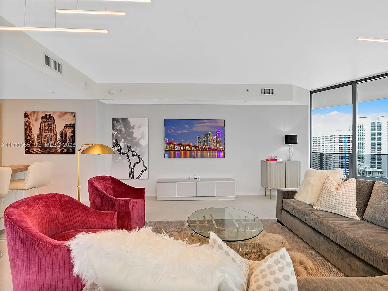 1000 Brickell Plz 3402, Miami, Florida 33131, Miami, Florida 33131, 3 Bedrooms Bedrooms, ,3 BathroomsBathrooms,Residential Lease,For Rent,1000 Brickell Plz 3402, Miami, Florida 33131,A11980055