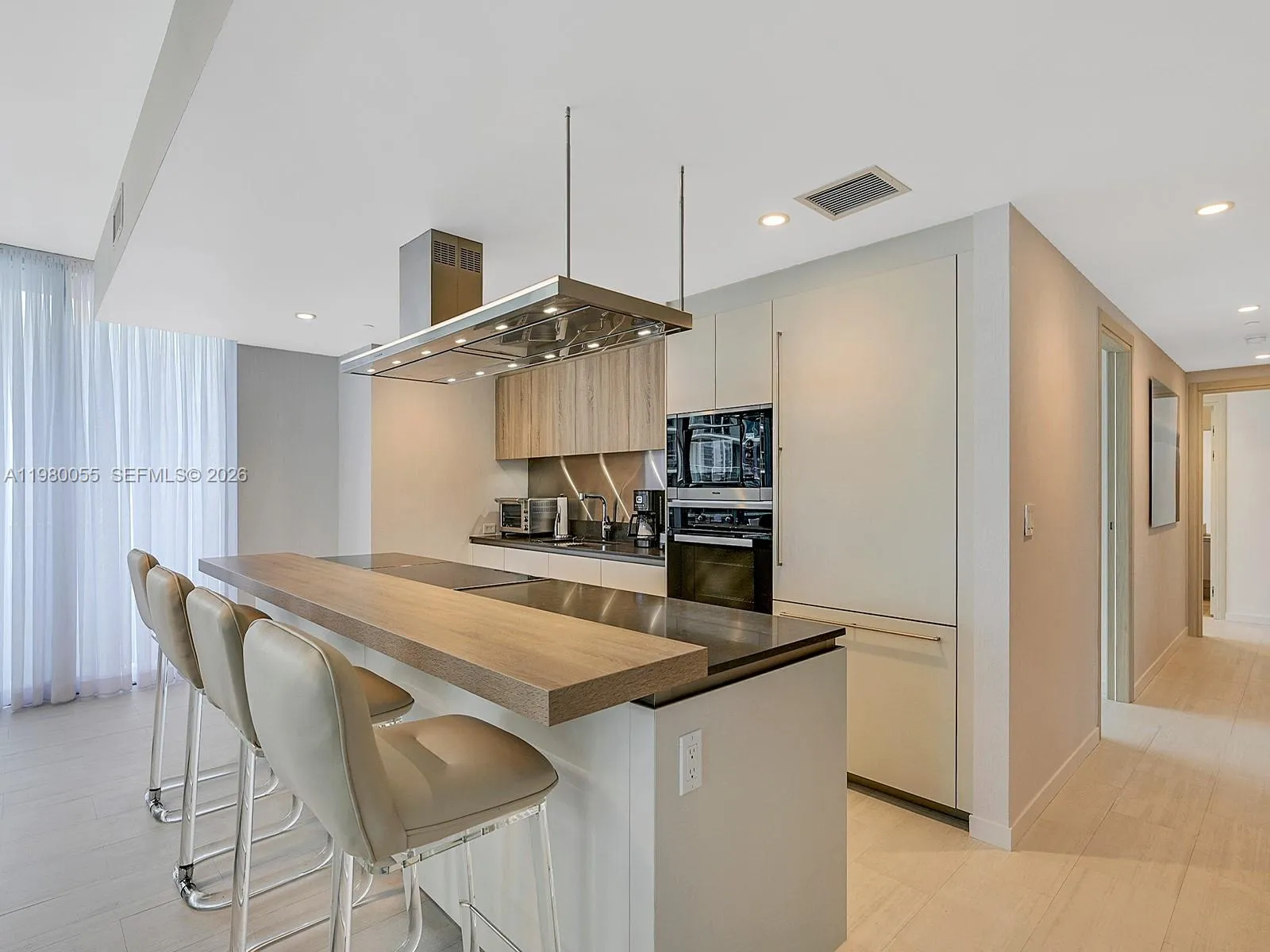1000 Brickell Plz 3402, Miami, Florida 33131, Miami, Florida 33131, 3 Bedrooms Bedrooms, ,3 BathroomsBathrooms,Residential Lease,For Rent,1000 Brickell Plz 3402, Miami, Florida 33131,A11980055