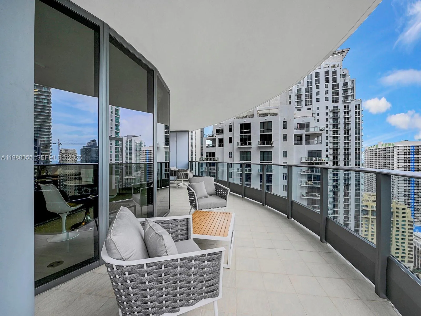 1000 Brickell Plz 3402, Miami, Florida 33131, Miami, Florida 33131, 3 Bedrooms Bedrooms, ,3 BathroomsBathrooms,Residential Lease,For Rent,1000 Brickell Plz 3402, Miami, Florida 33131,A11980055