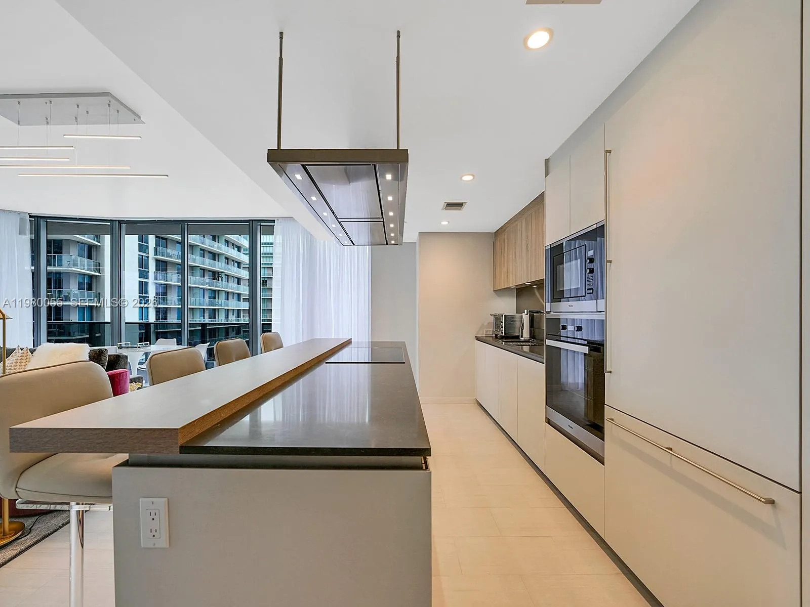 1000 Brickell Plz 3402, Miami, Florida 33131, Miami, Florida 33131, 3 Bedrooms Bedrooms, ,3 BathroomsBathrooms,Residential Lease,For Rent,1000 Brickell Plz 3402, Miami, Florida 33131,A11980055