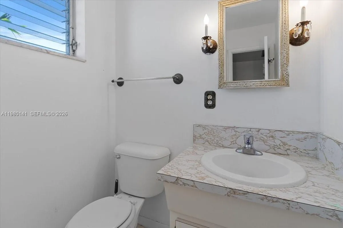 2200 Park Ln 109, Hollywood, Florida 33021, Hollywood, Florida 33021, 1 Bedroom Bedrooms, ,1 BathroomBathrooms,Residential Lease,For Rent,2200 Park Ln 109, Hollywood, Florida 33021,A11980141
