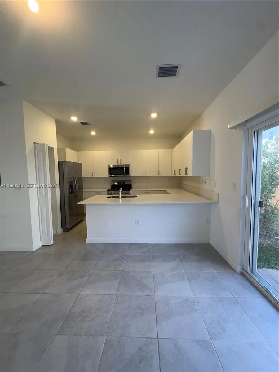 2848 Se 26th Ter 2848, Homestead, Florida 33035, Homestead, Florida 33035, 3 Bedrooms Bedrooms, ,2 BathroomsBathrooms,Residential Lease,For Rent,2848 Se 26th Ter 2848, Homestead, Florida 33035,A11980143