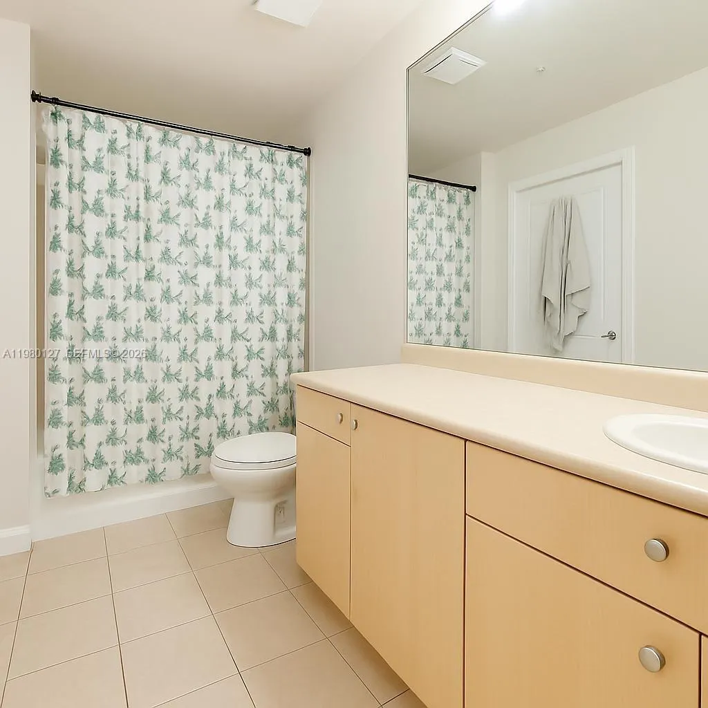 1900 Van Buren St 112b, Hollywood, Florida 33020, Hollywood, Florida 33020, 1 Bedroom Bedrooms, ,1 BathroomBathrooms,Residential,For Sale,1900 Van Buren St 112b, Hollywood, Florida 33020,A11980127