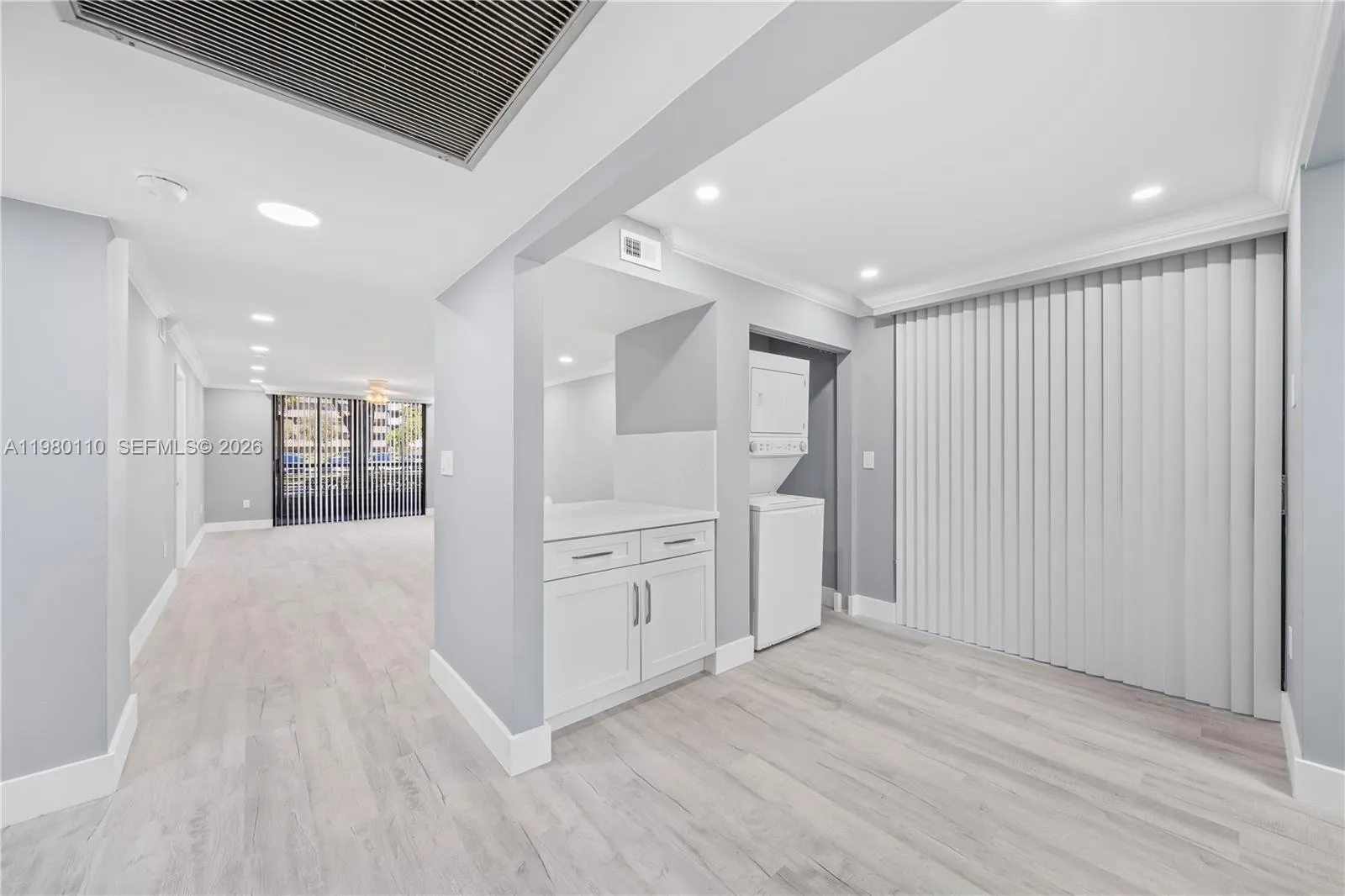 1001 Colony Point Cir 114, Pembroke Pines, Florida, Pembroke Pines, Florida 33026, 2 Bedrooms Bedrooms, ,2 BathroomsBathrooms,Residential,For Sale,1001 Colony Point Cir 114, Pembroke Pines, Florida,A11980110