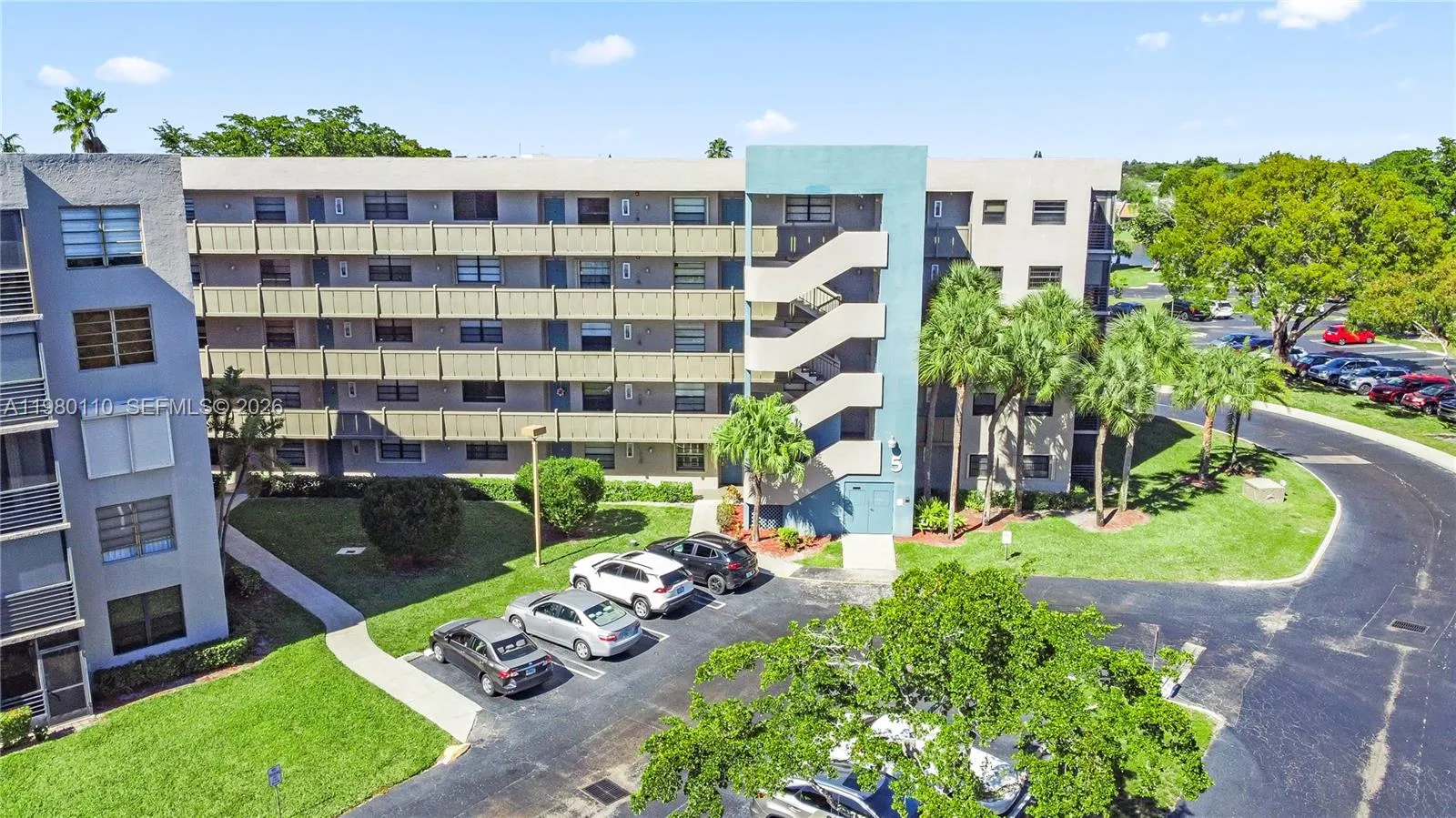 1001 Colony Point Cir 114, Pembroke Pines, Florida, Pembroke Pines, Florida 33026, 2 Bedrooms Bedrooms, ,2 BathroomsBathrooms,Residential,For Sale,1001 Colony Point Cir 114, Pembroke Pines, Florida,A11980110