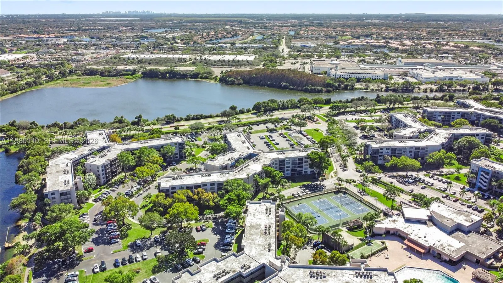 1001 Colony Point Cir 114, Pembroke Pines, Florida, Pembroke Pines, Florida 33026, 2 Bedrooms Bedrooms, ,2 BathroomsBathrooms,Residential,For Sale,1001 Colony Point Cir 114, Pembroke Pines, Florida,A11980110