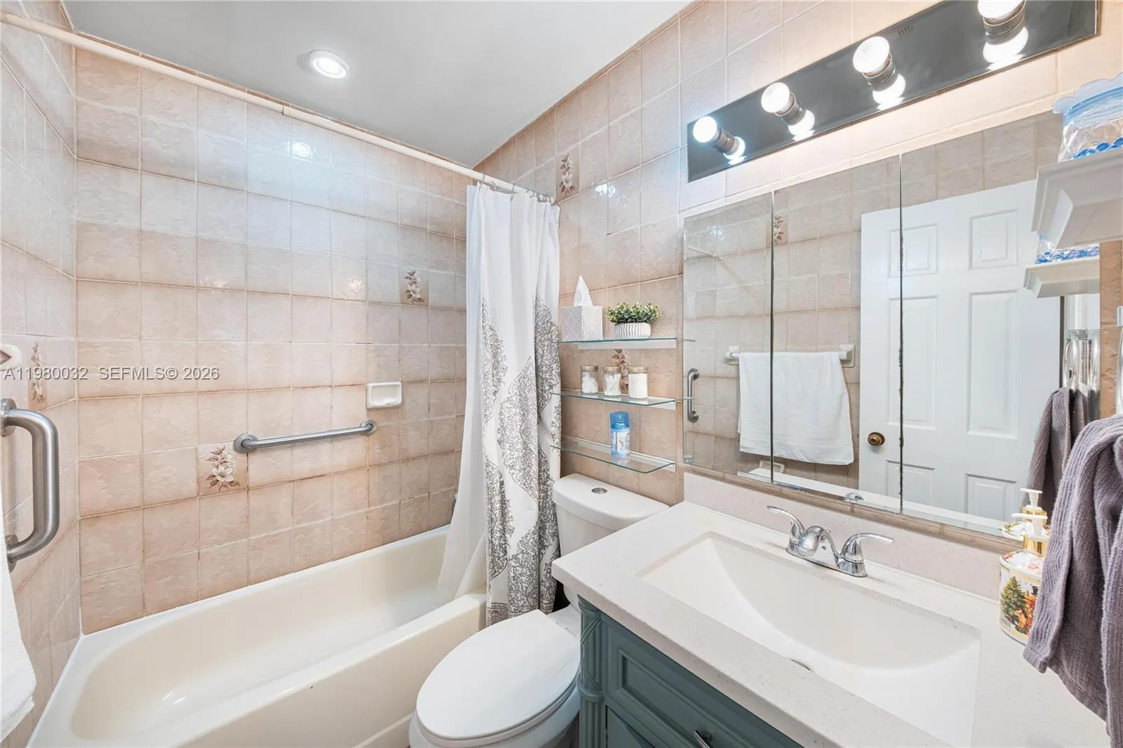 10020 Sw 83rd St, Miami, Florida 33173, Miami, Florida 33173, 4 Bedrooms Bedrooms, ,3 BathroomsBathrooms,Residential,For Sale,10020 Sw 83rd St, Miami, Florida 33173,A11980032