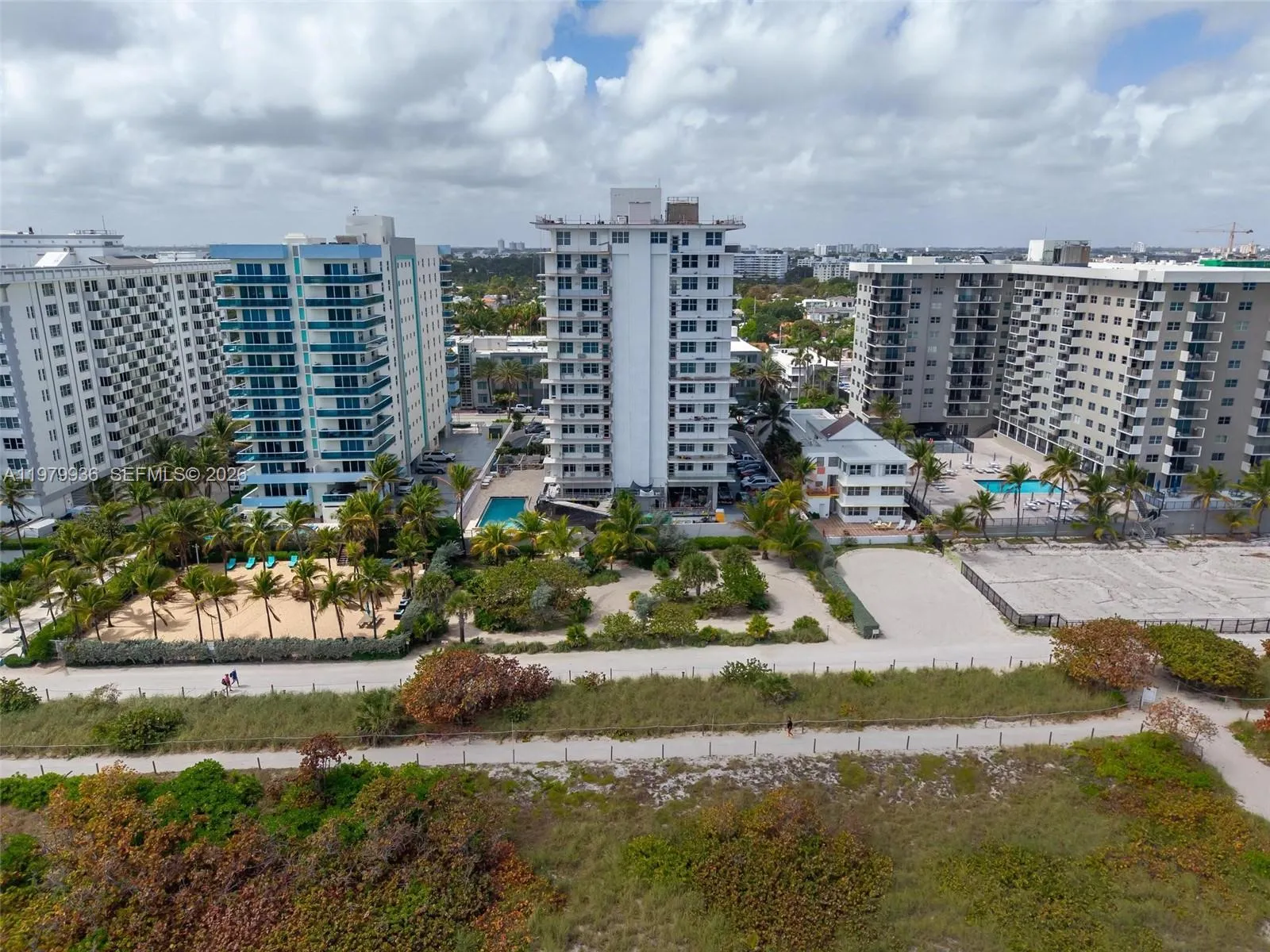 9225 Collins Ave 610, Surfside, Florida 33154, Surfside, Florida 33154, 1 Bedroom Bedrooms, ,2 BathroomsBathrooms,Residential,For Sale,9225 Collins Ave 610, Surfside, Florida 33154,A11979936