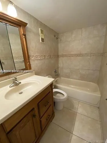 8560 N Sherman Cir 404, Miramar, Florida 33025, Miramar, Florida 33025, 1 Bedroom Bedrooms, ,1 BathroomBathrooms,Residential Lease,For Rent,8560 N Sherman Cir 404, Miramar, Florida 33025,A11980171