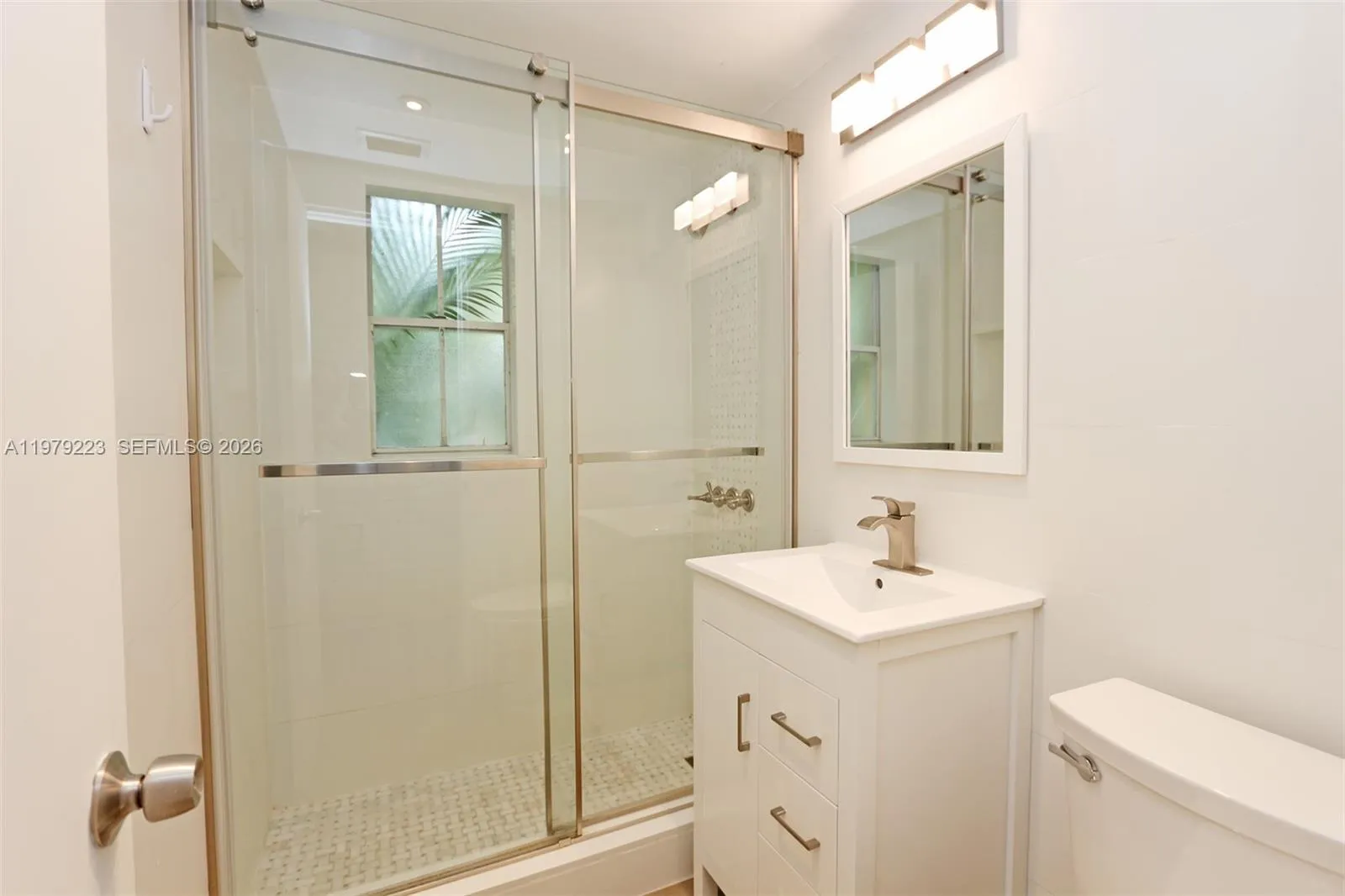 3395 Franklin Ave D, Miami, Florida 33133, Miami, Florida 33133, 2 Bedrooms Bedrooms, ,1 BathroomBathrooms,Residential Lease,For Rent,3395 Franklin Ave D, Miami, Florida 33133,A11979223