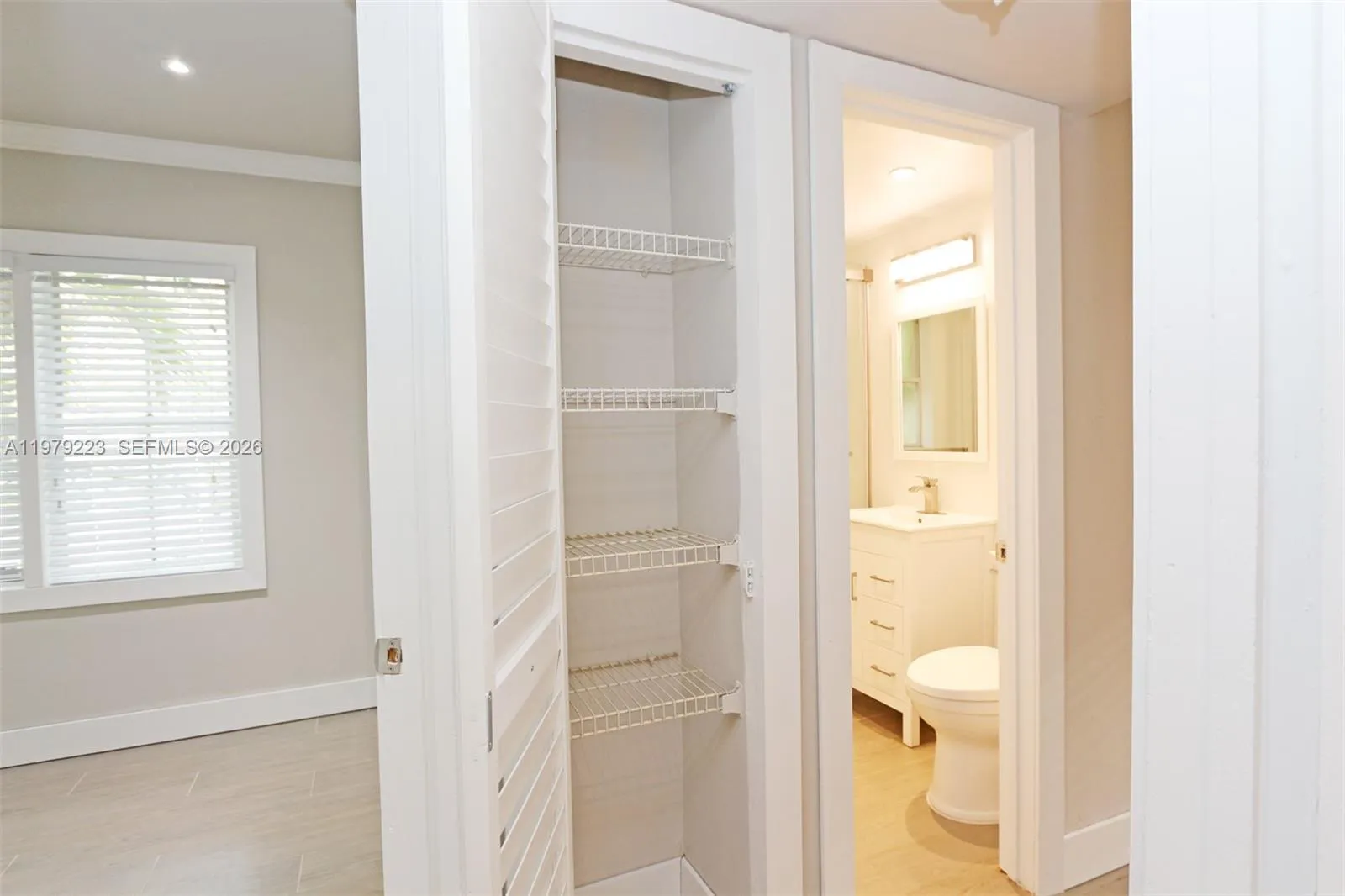 3395 Franklin Ave D, Miami, Florida 33133, Miami, Florida 33133, 2 Bedrooms Bedrooms, ,1 BathroomBathrooms,Residential Lease,For Rent,3395 Franklin Ave D, Miami, Florida 33133,A11979223