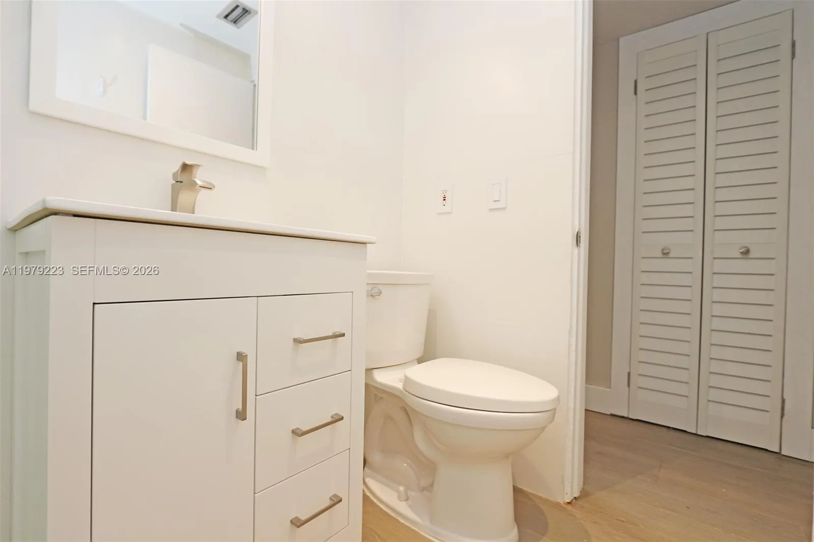 3395 Franklin Ave D, Miami, Florida 33133, Miami, Florida 33133, 2 Bedrooms Bedrooms, ,1 BathroomBathrooms,Residential Lease,For Rent,3395 Franklin Ave D, Miami, Florida 33133,A11979223