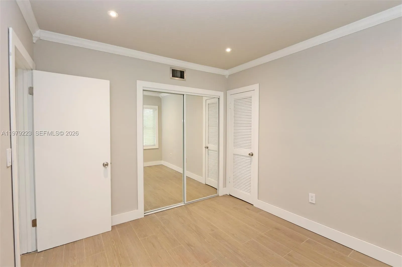 3395 Franklin Ave D, Miami, Florida 33133, Miami, Florida 33133, 2 Bedrooms Bedrooms, ,1 BathroomBathrooms,Residential Lease,For Rent,3395 Franklin Ave D, Miami, Florida 33133,A11979223