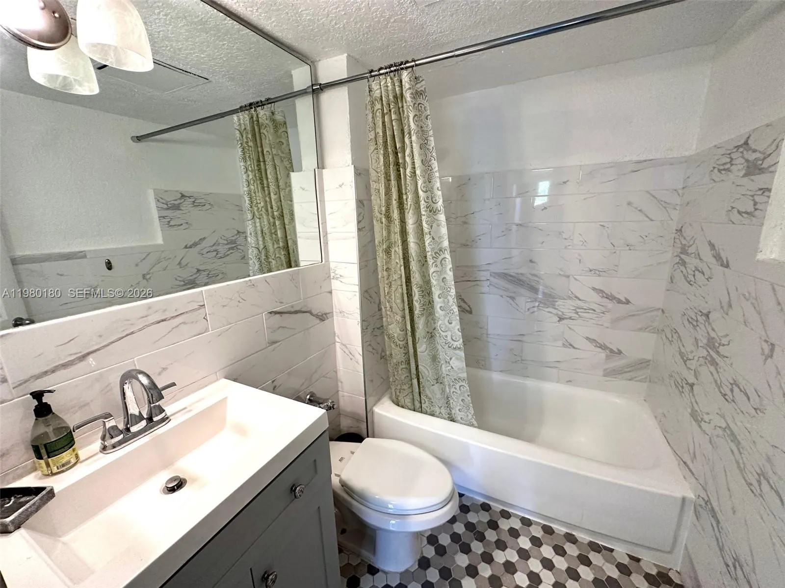 1500 Bay Rd 234s, Miami Beach, Florida 33139, Miami Beach, Florida 33139, 2 Bedrooms Bedrooms, ,2 BathroomsBathrooms,Residential Lease,For Rent,1500 Bay Rd 234s, Miami Beach, Florida 33139,A11980180