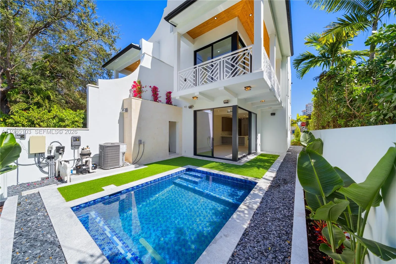 2710 S Le Jeune Rd, Coral Gables, Florida 33134, Coral Gables, Florida 33134, 6 Bedrooms Bedrooms, ,4 BathroomsBathrooms,Residential,For Sale,2710 S Le Jeune Rd, Coral Gables, Florida 33134,A11980103