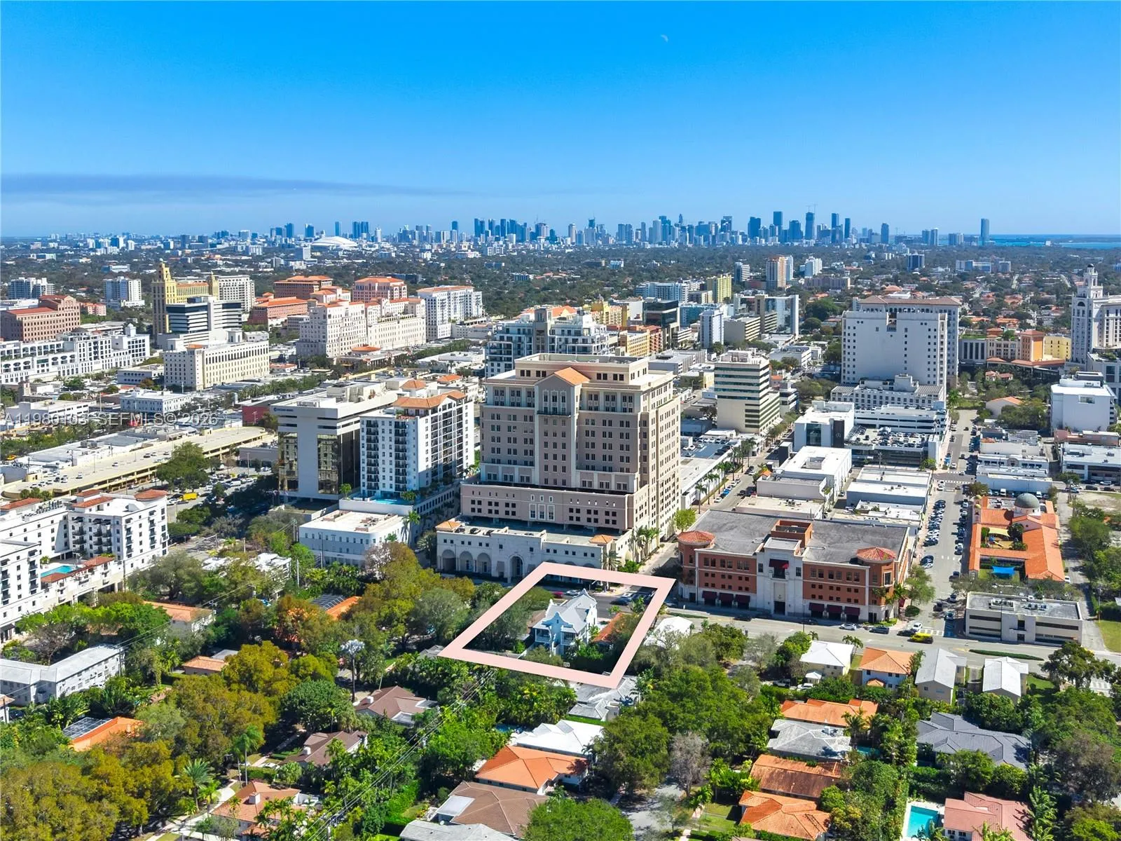 2710 S Le Jeune Rd, Coral Gables, Florida 33134, Coral Gables, Florida 33134, 6 Bedrooms Bedrooms, ,4 BathroomsBathrooms,Residential,For Sale,2710 S Le Jeune Rd, Coral Gables, Florida 33134,A11980103