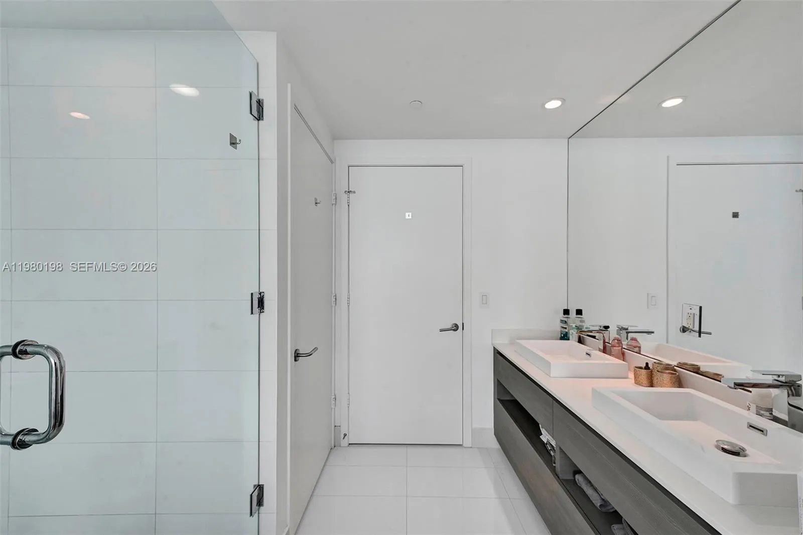 460 Ne 28th St 3403, Miami, Florida 33137, Miami, Florida 33137, 2 Bedrooms Bedrooms, ,2 BathroomsBathrooms,Residential Lease,For Rent,460 Ne 28th St 3403, Miami, Florida 33137,A11980198