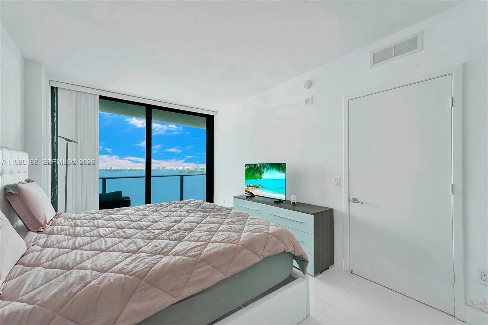 460 Ne 28th St 3403, Miami, Florida 33137, Miami, Florida 33137, 2 Bedrooms Bedrooms, ,2 BathroomsBathrooms,Residential Lease,For Rent,460 Ne 28th St 3403, Miami, Florida 33137,A11980198