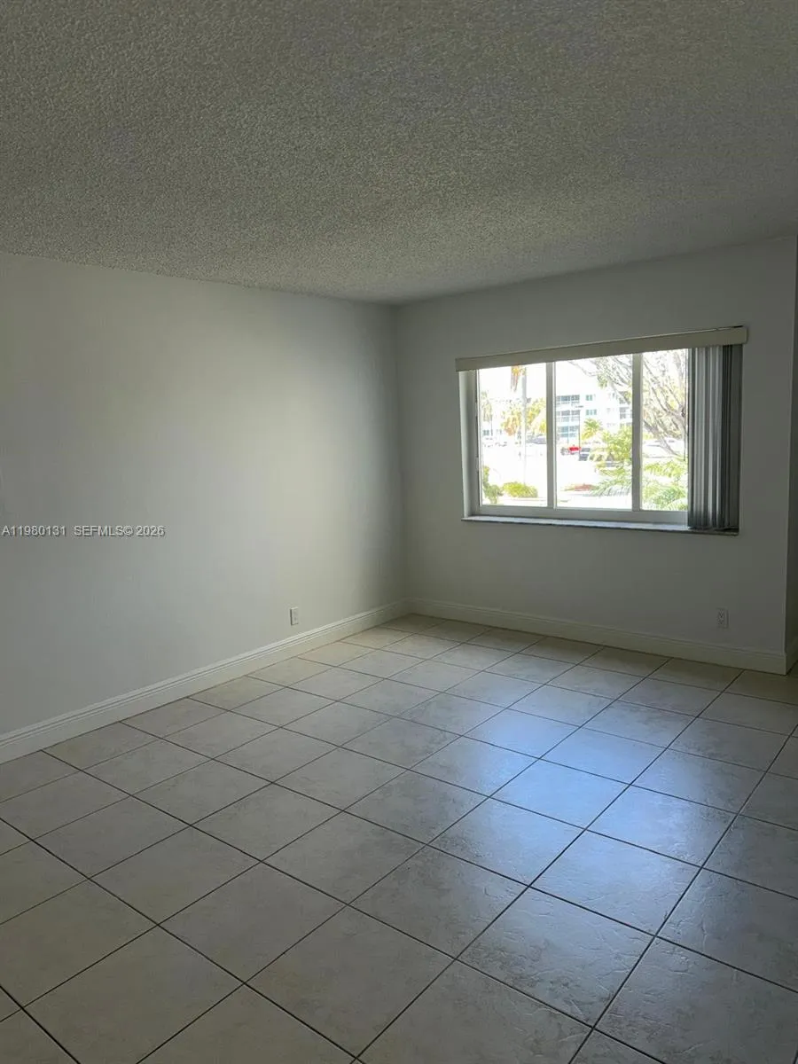 Weston, Florida 33326, 2 Bedrooms Bedrooms, ,2 BathroomsBathrooms,Residential,For Sale,A11980131