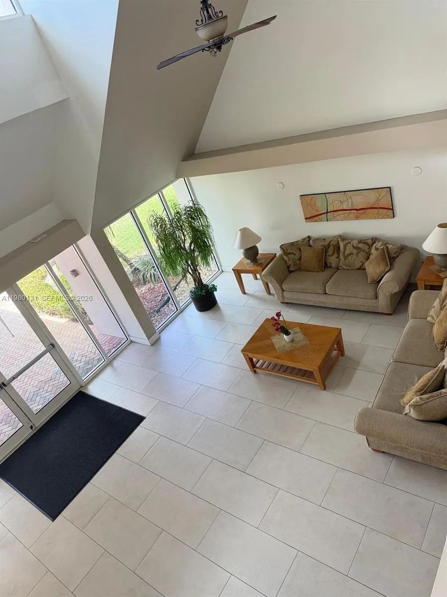 Weston, Florida 33326, 2 Bedrooms Bedrooms, ,2 BathroomsBathrooms,Residential,For Sale,A11980131