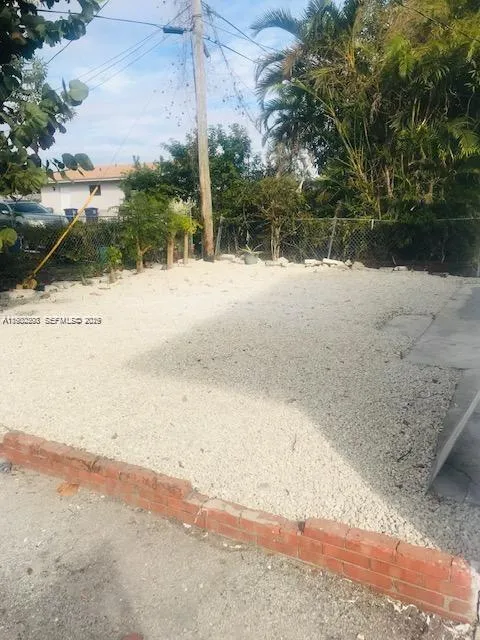 752 Nw 3rd Ct, Hallandale Beach, Florida 33009, Hallandale Beach, Florida 33009, ,Residential Income,For Sale,752 Nw 3rd Ct, Hallandale Beach, Florida 33009,A11980208