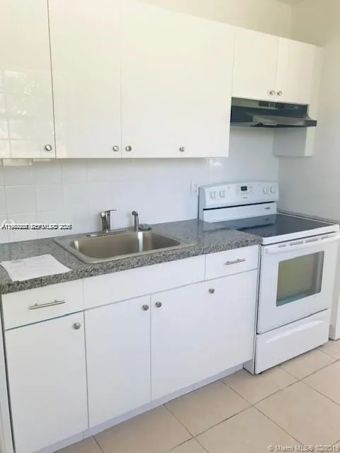 752 Nw 3rd Ct, Hallandale Beach, Florida 33009, Hallandale Beach, Florida 33009, ,Residential Income,For Sale,752 Nw 3rd Ct, Hallandale Beach, Florida 33009,A11980208