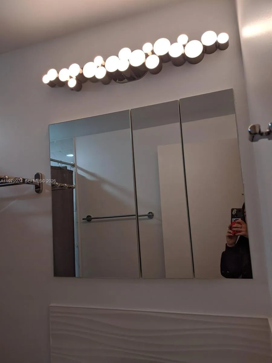 12665 Ne 16th Ave 4, North Miami, Florida 33161, North Miami, Florida 33161, 1 Bedroom Bedrooms, ,1 BathroomBathrooms,Residential Lease,For Rent,12665 Ne 16th Ave 4, North Miami, Florida 33161,A11979974