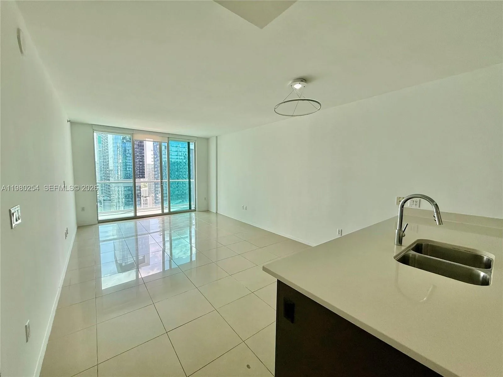 55 Se 6th St 3804, Miami, Florida 33131, Miami, Florida 33131, 1 Bedroom Bedrooms, ,1 BathroomBathrooms,Residential Lease,For Rent,55 Se 6th St 3804, Miami, Florida 33131,A11980254