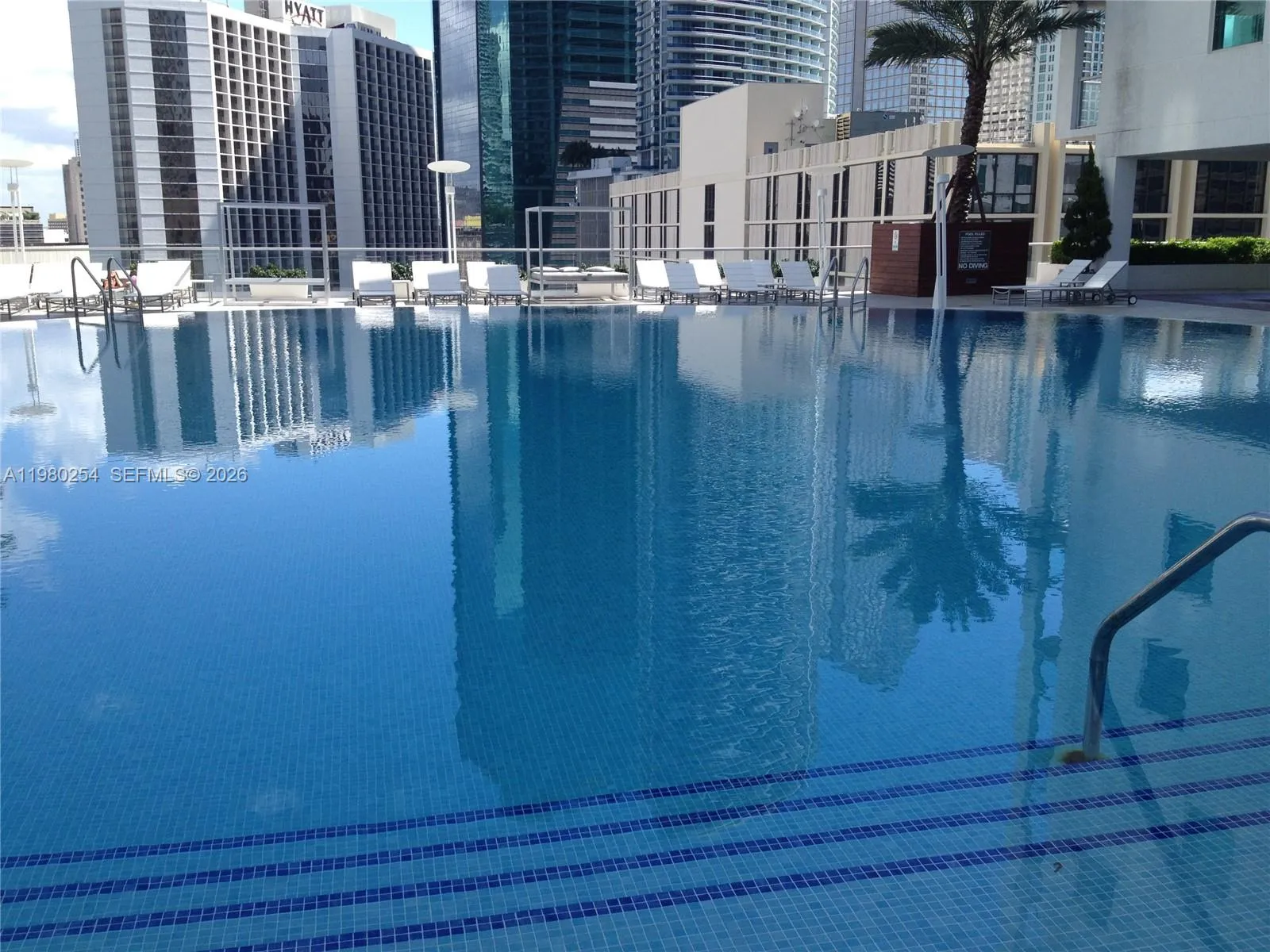 55 Se 6th St 3804, Miami, Florida 33131, Miami, Florida 33131, 1 Bedroom Bedrooms, ,1 BathroomBathrooms,Residential Lease,For Rent,55 Se 6th St 3804, Miami, Florida 33131,A11980254