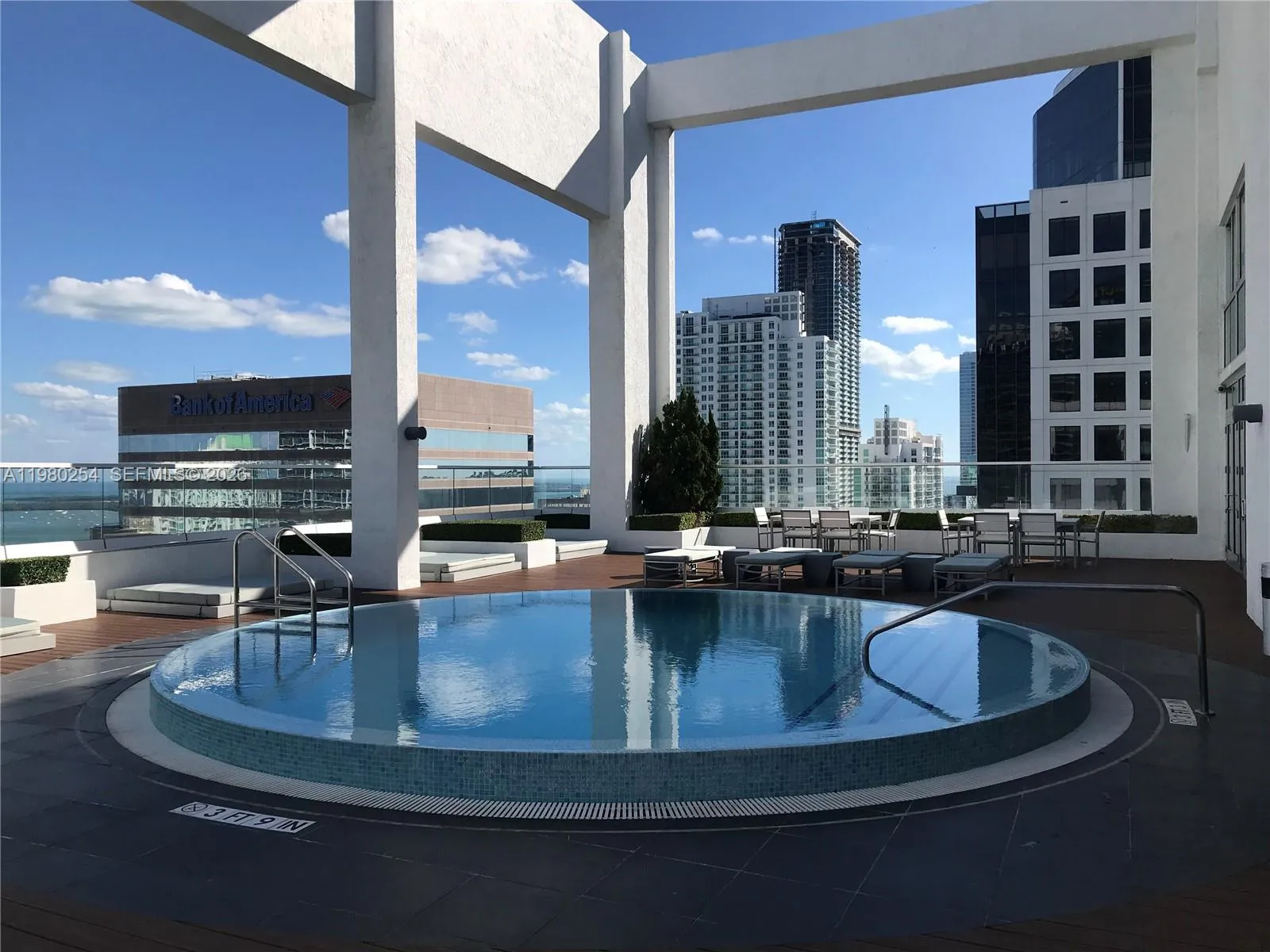 55 Se 6th St 3804, Miami, Florida 33131, Miami, Florida 33131, 1 Bedroom Bedrooms, ,1 BathroomBathrooms,Residential Lease,For Rent,55 Se 6th St 3804, Miami, Florida 33131,A11980254