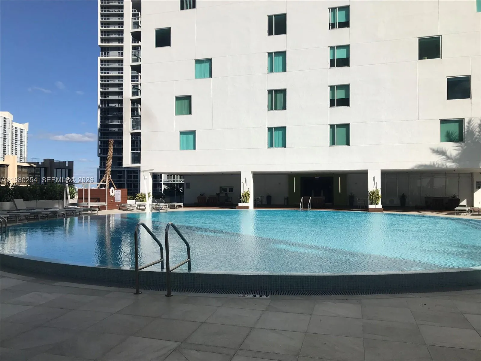 55 Se 6th St 3804, Miami, Florida 33131, Miami, Florida 33131, 1 Bedroom Bedrooms, ,1 BathroomBathrooms,Residential Lease,For Rent,55 Se 6th St 3804, Miami, Florida 33131,A11980254