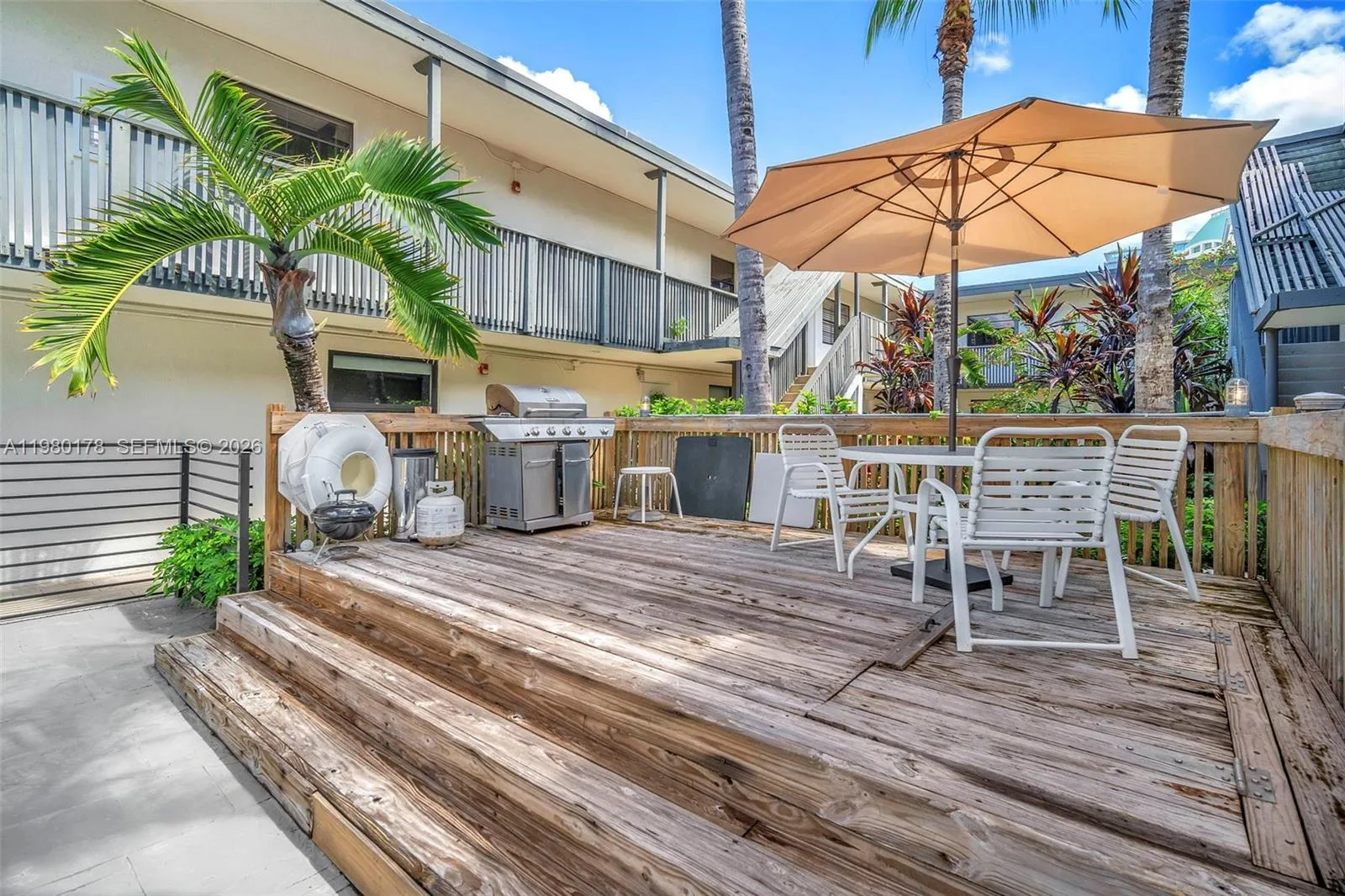 3265 Virginia St 9, Miami, Florida 33133, Miami, Florida 33133, 2 Bedrooms Bedrooms, ,2 BathroomsBathrooms,Residential Lease,For Rent,3265 Virginia St 9, Miami, Florida 33133,A11980178