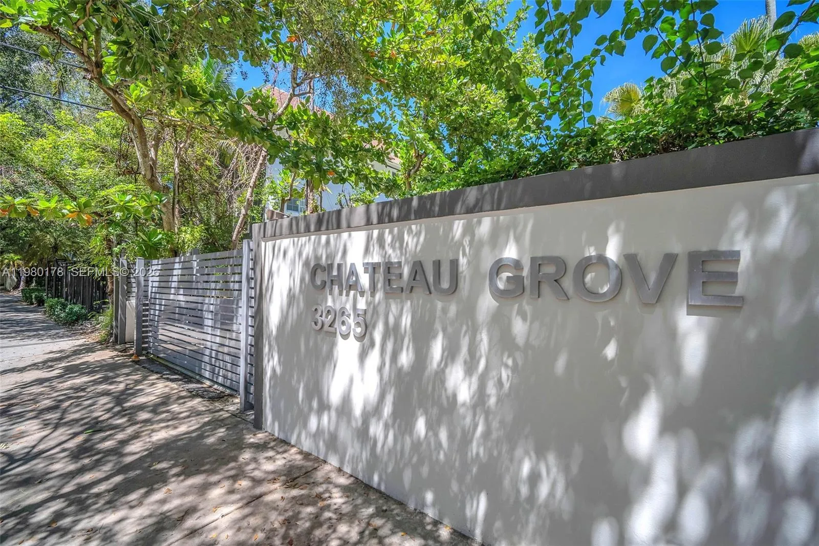 3265 Virginia St 9, Miami, Florida 33133, Miami, Florida 33133, 2 Bedrooms Bedrooms, ,2 BathroomsBathrooms,Residential Lease,For Rent,3265 Virginia St 9, Miami, Florida 33133,A11980178
