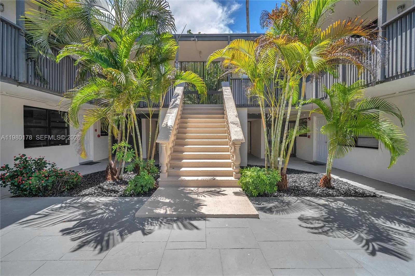 3265 Virginia St 9, Miami, Florida 33133, Miami, Florida 33133, 2 Bedrooms Bedrooms, ,2 BathroomsBathrooms,Residential Lease,For Rent,3265 Virginia St 9, Miami, Florida 33133,A11980178