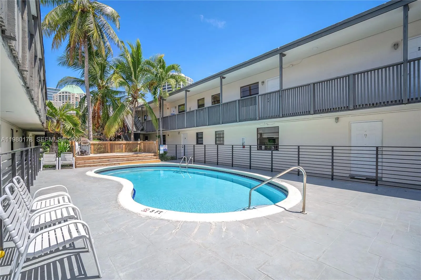 3265 Virginia St 9, Miami, Florida 33133, Miami, Florida 33133, 2 Bedrooms Bedrooms, ,2 BathroomsBathrooms,Residential Lease,For Rent,3265 Virginia St 9, Miami, Florida 33133,A11980178