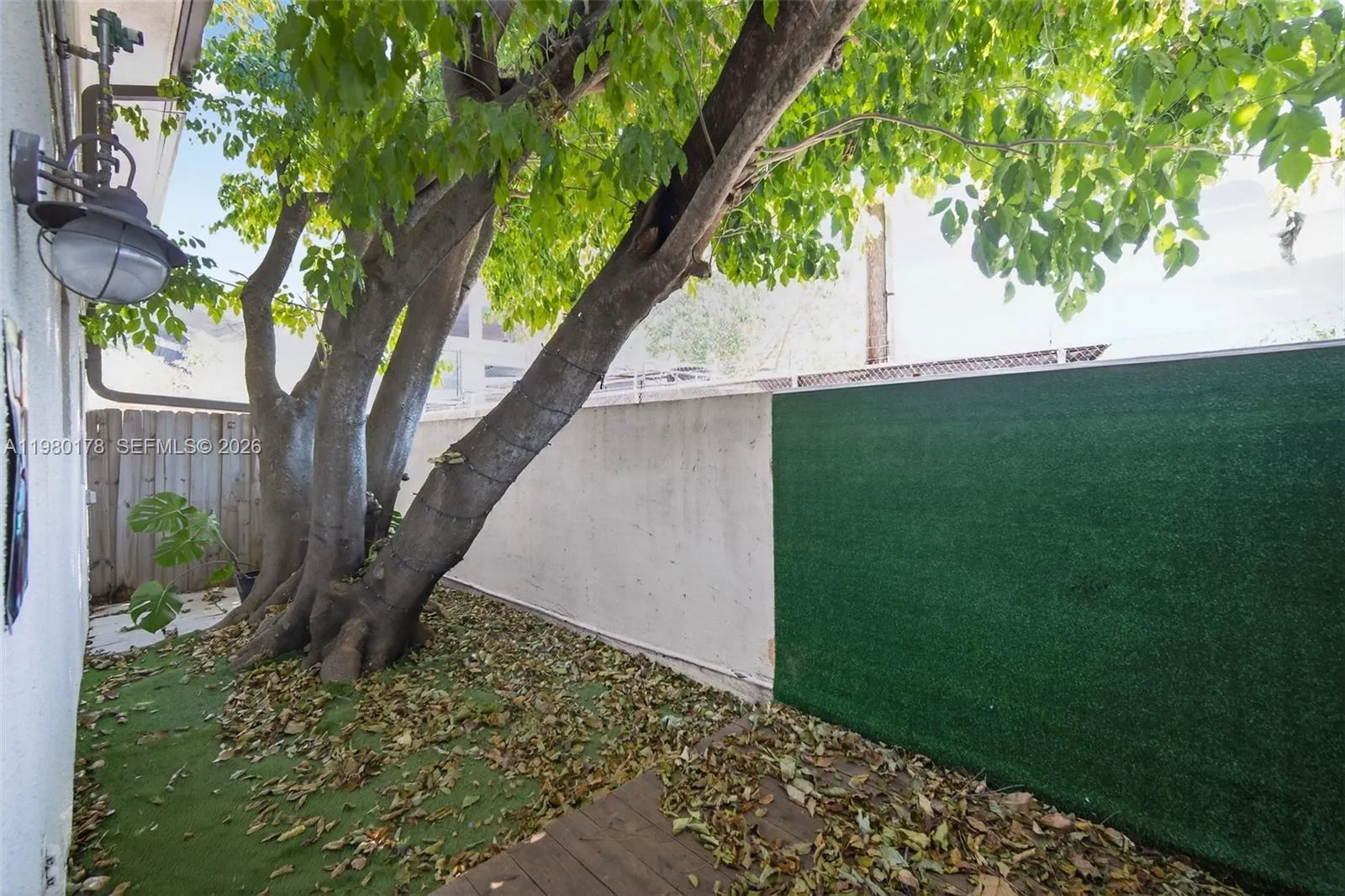 3265 Virginia St 9, Miami, Florida 33133, Miami, Florida 33133, 2 Bedrooms Bedrooms, ,2 BathroomsBathrooms,Residential Lease,For Rent,3265 Virginia St 9, Miami, Florida 33133,A11980178