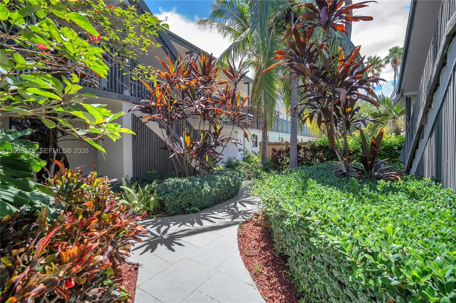 3265 Virginia St 9, Miami, Florida 33133, Miami, Florida 33133, 2 Bedrooms Bedrooms, ,2 BathroomsBathrooms,Residential Lease,For Rent,3265 Virginia St 9, Miami, Florida 33133,A11980178