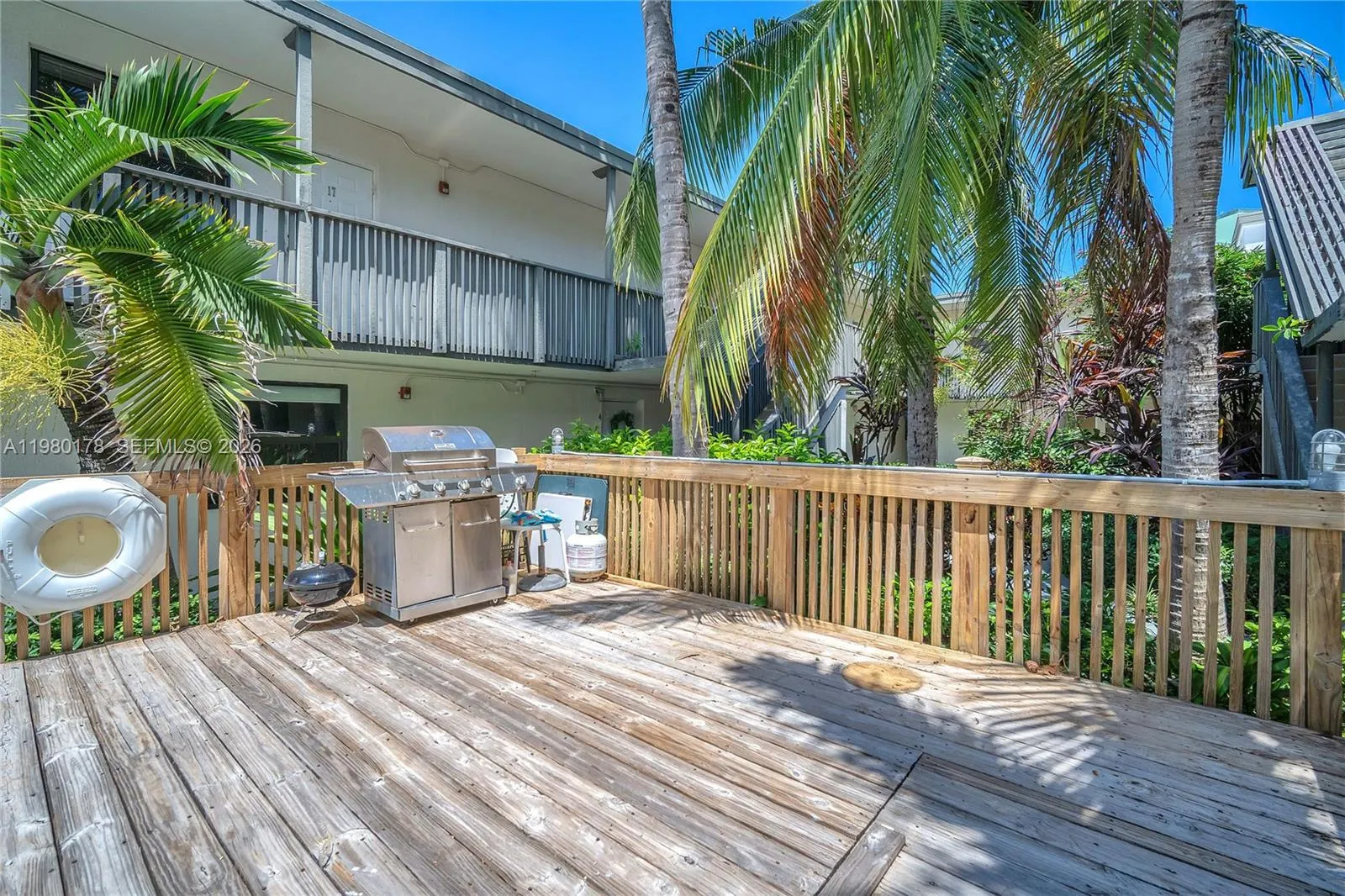 3265 Virginia St 9, Miami, Florida 33133, Miami, Florida 33133, 2 Bedrooms Bedrooms, ,2 BathroomsBathrooms,Residential Lease,For Rent,3265 Virginia St 9, Miami, Florida 33133,A11980178