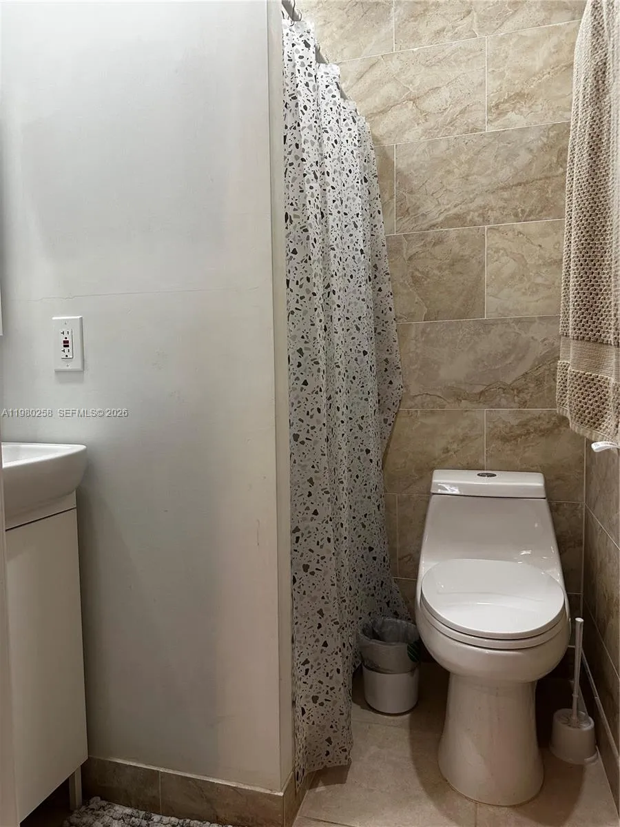 7540 Sw 37th St, Miami, Florida 33155, Miami, Florida 33155, 3 Bedrooms Bedrooms, ,2 BathroomsBathrooms,Residential,For Sale,7540 Sw 37th St, Miami, Florida 33155,A11980258