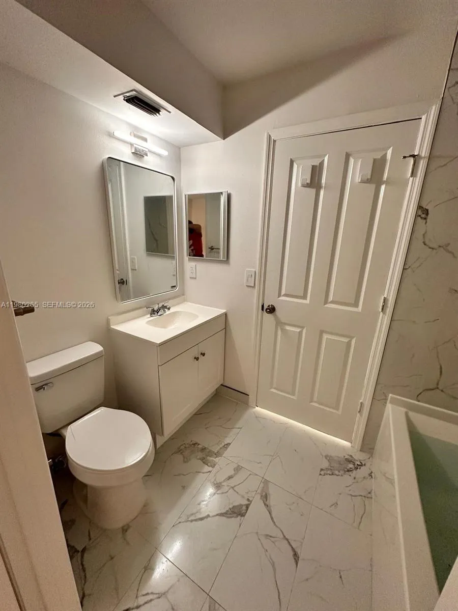 2135 Madeira Dr 2135, Weston, Florida 33327, Weston, Florida 33327, 3 Bedrooms Bedrooms, ,2 BathroomsBathrooms,Residential Lease,For Rent,2135 Madeira Dr 2135, Weston, Florida 33327,A11980265