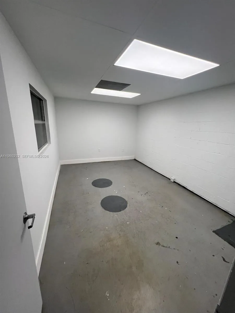 8416 Nw 61st St 4, Miami, Florida 33166, Miami, Florida 33166, ,Commercial Lease,For Rent,8416 Nw 61st St 4, Miami, Florida 33166,A11980232