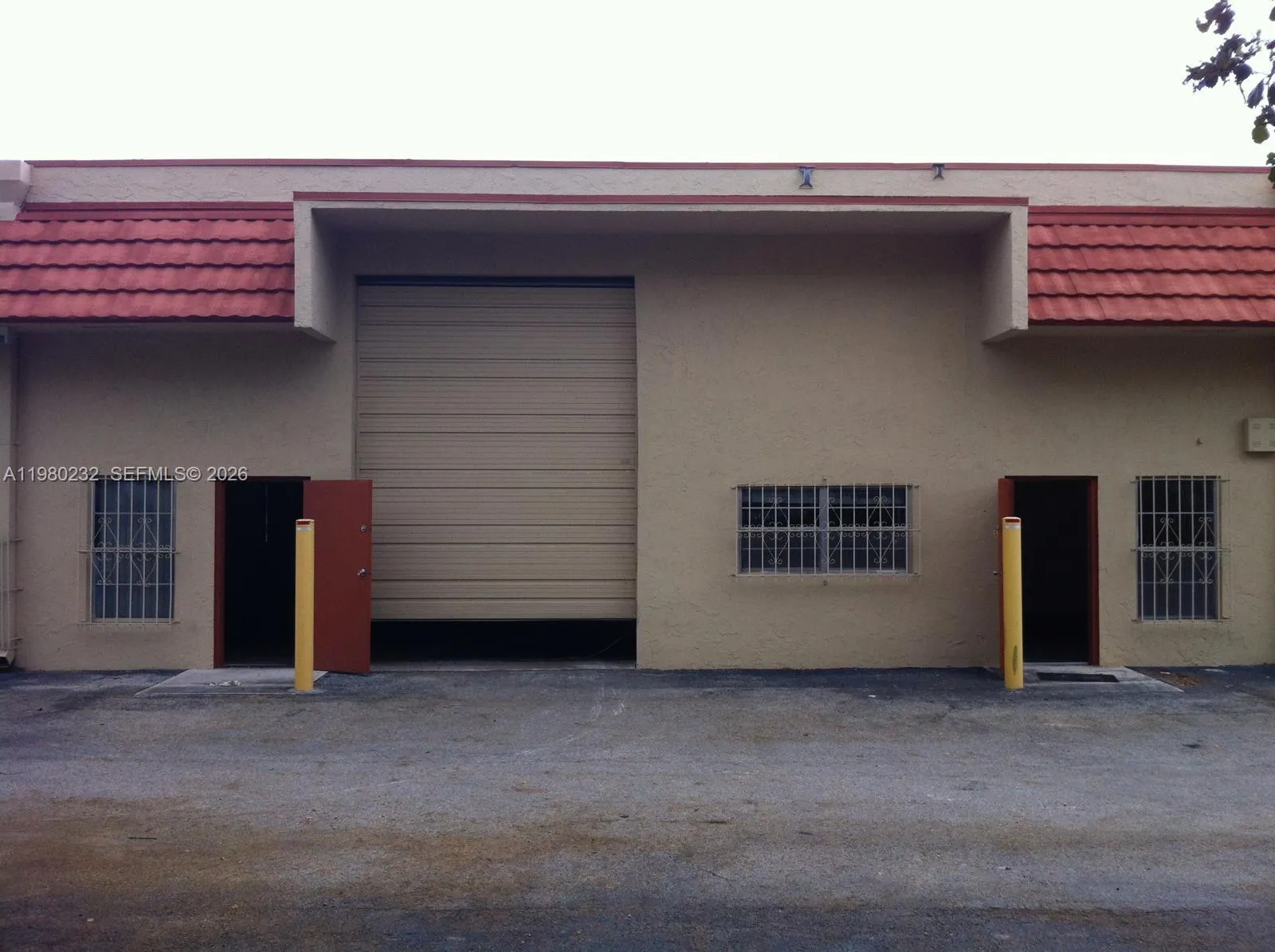 8416 Nw 61st St 4, Miami, Florida 33166, Miami, Florida 33166, ,Commercial Lease,For Rent,8416 Nw 61st St 4, Miami, Florida 33166,A11980232