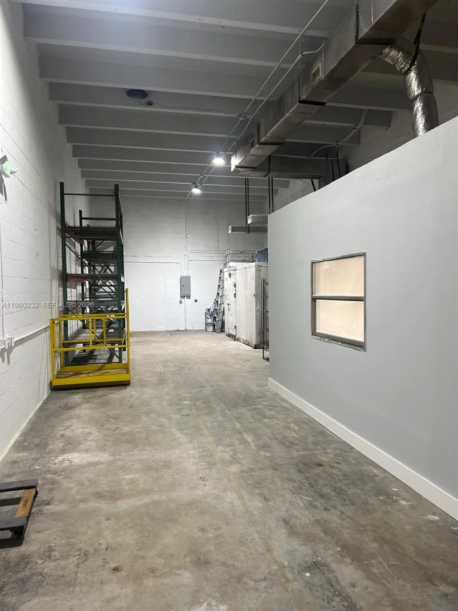 8416 Nw 61st St 4, Miami, Florida 33166, Miami, Florida 33166, ,Commercial Lease,For Rent,8416 Nw 61st St 4, Miami, Florida 33166,A11980232