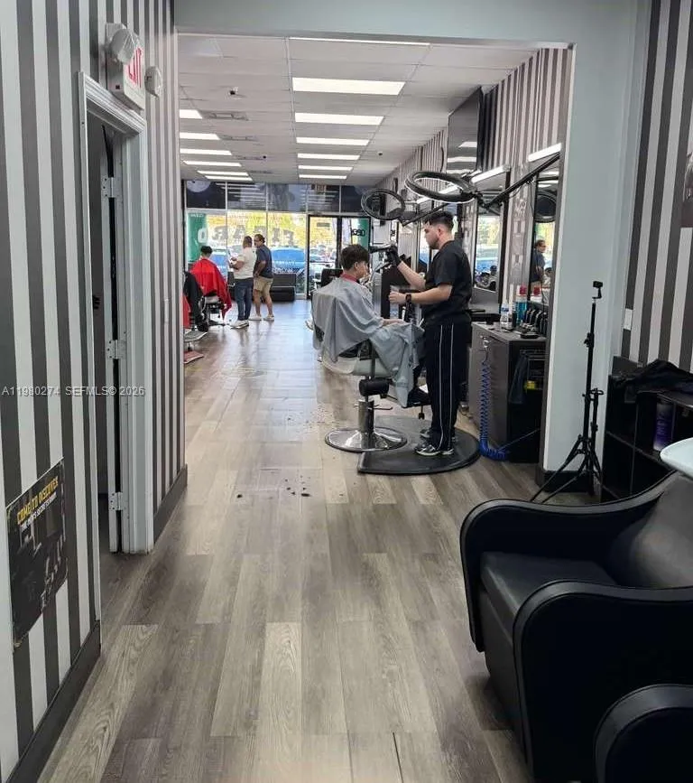 Listing &ndash; Barber&iacute;a Kendall, Kendall, Kendall, Florida 33186, ,Business Opportunity,For Sale,Listing &ndash; Barber&iacute;a Kendall, Kendall, ,A11980274